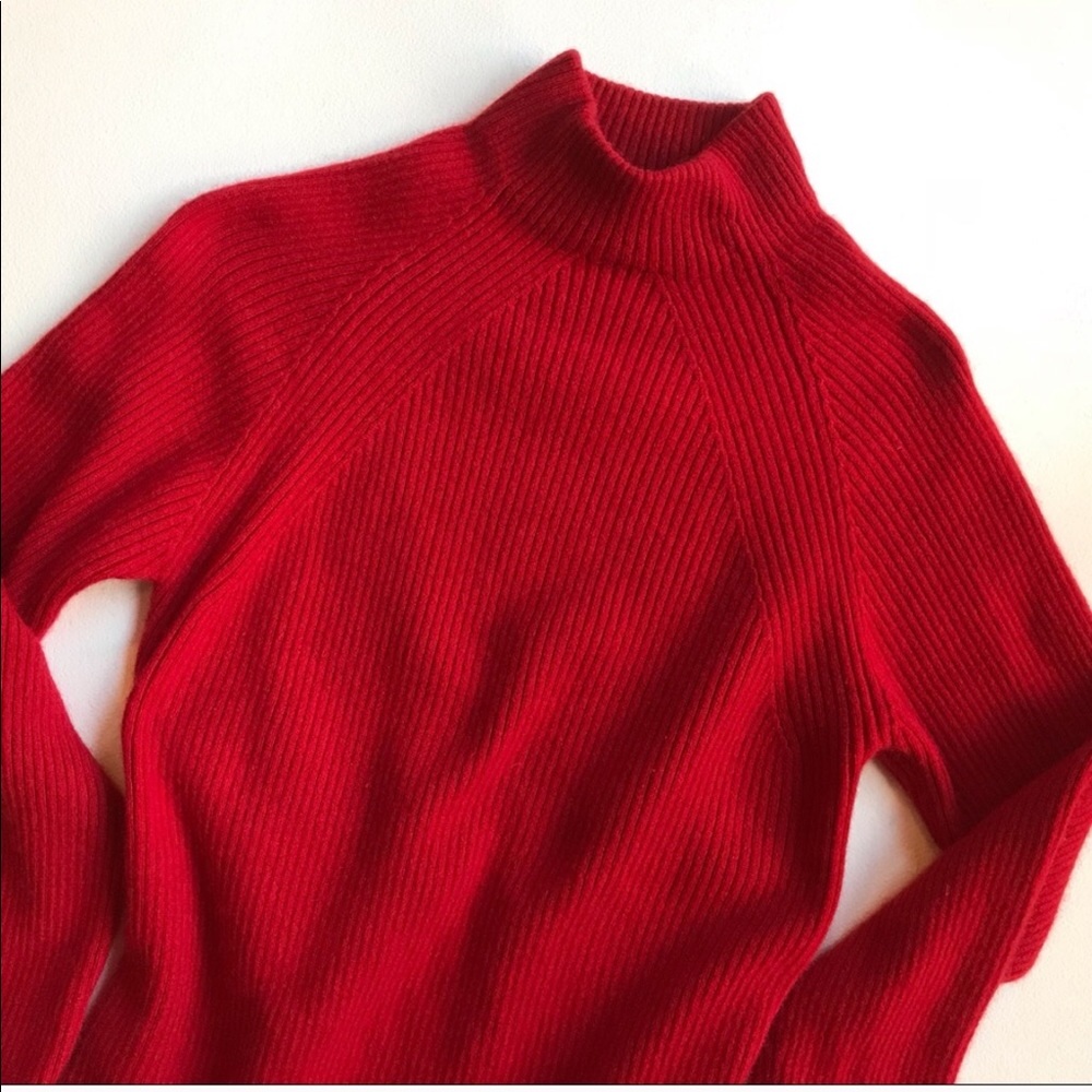 Crimson ribbed cashmere sweater